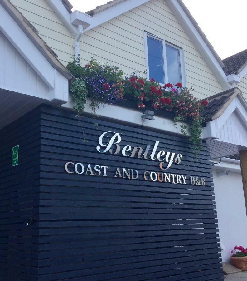 Bentleys Coast And Country B&B 利明顿 外观 照片